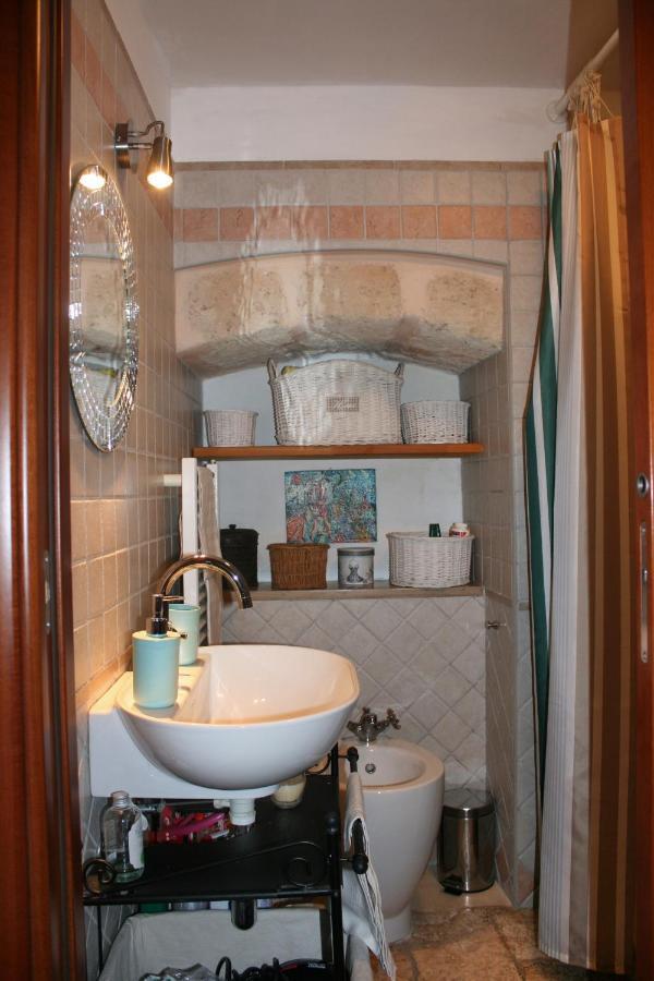 バーリLa Casa Nel Vicoloアパートメント エクステリア 写真